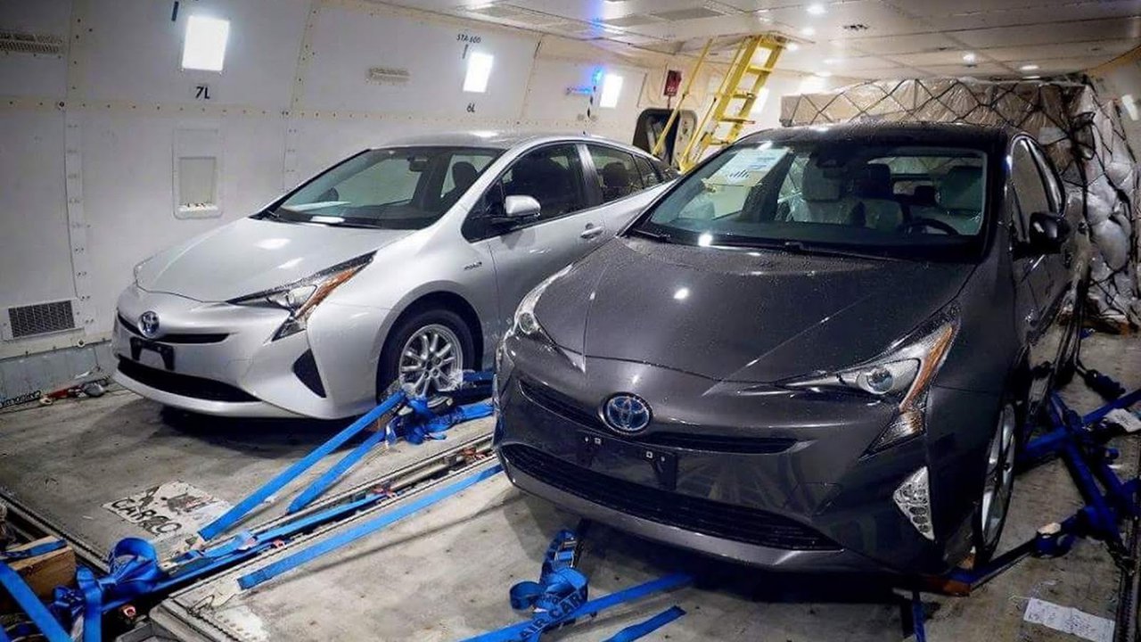 Nová Toyota Prius na špionážních fotkách. Bude větší a ve