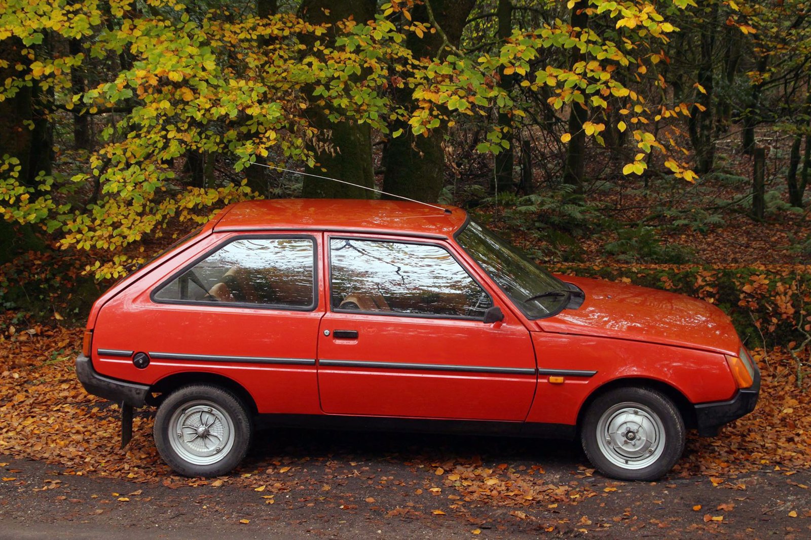 Автомобиль заз таврия. ЗАЗ-1102 «Таврия». ЗАЗ 1102 «Таврия» 1102. ЗАЗ-1102 «Таврия» СССР. Машина ЗАЗ 1102 Таврия.