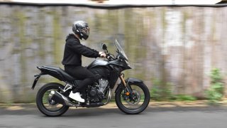Test motocyklu Honda CB500X: Africa Twin v kompaktním a cenově dostupném balení