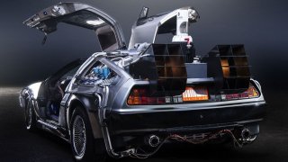Muzeum amerických aut v Nové Bystřici ukrývá i DeLorean z filmu Návrat do budoucnosti