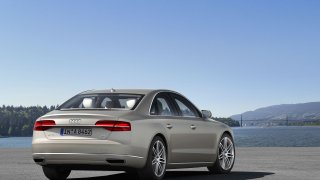 Audi A8 třetí generace 6