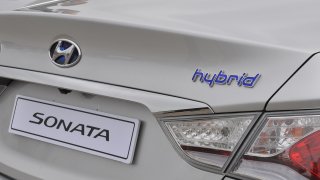 Hyundai Sonata Hybrid 2