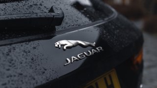 Jaguar F-Pace SVR v limitované edici Edition 1988