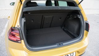 VW Golf 1.5 TSI Evo interiér 11
