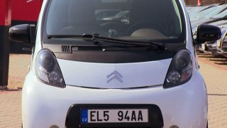 Autobazar: Nissan Leaf Citroën C-Zero