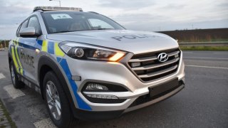 Policie předvedla nové vozy Hyundai Tucson. 11