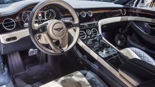 Bentley Continental GT 2018 ukazuje detaily 5
