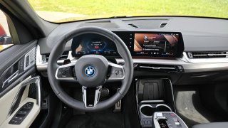 BMW iX2 xDrive30e