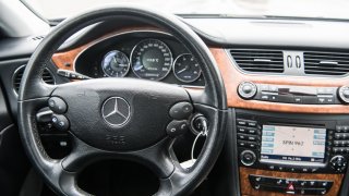 Mercedes-Benz CLS 320 CDI interiér 2
