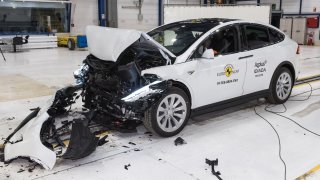 Tesla model X crash test
