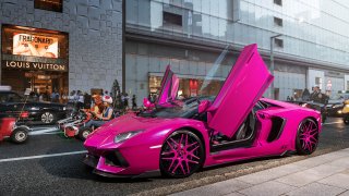 Lamborghini Aventador v růžové 4
