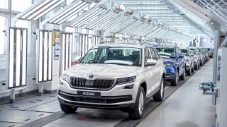 Dobré zprávy pro český automobilový průmysl. Výroba osobních aut stoupla značkám Škoda i Hyundai