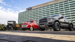 Praotec všech pickupů. Ford Model TT slaví 100 let