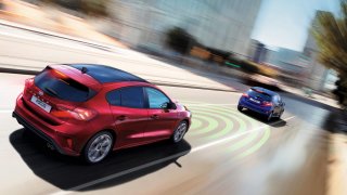 Euro NCAP oceňuje přínos asistenčních systémů u nového Focusu