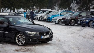 Zájemci si mohli vyzkoušet vozy při zimních jízdách v rámci akce BMW xDrive Experience