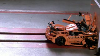 Porsche 911 GT3 RS v crash testu neuspělo.