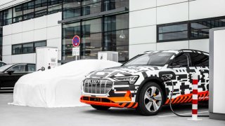 Audi e-tron nabíjení