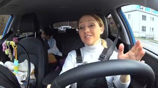 Momentky z natáčení Autosalonu: Hyundai Kona Hybrid vozil dětské herečky i matku Terezu