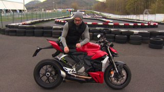 Recenze motocyklu Ducati Streetfighter V2