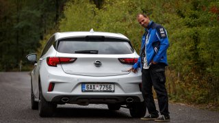 Opelu Astra patří letos v prodejích v rámci nižší 