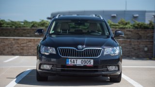 Škoda Superb Combi 2014 2