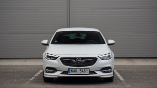 Opel Insignia Grand Sport 2.0 Turbo 4x4 exteriér 1