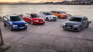 Audi RS4: Řada rychlých stěhováků střední třídy vy