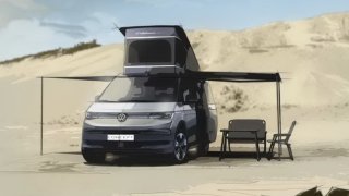 Nový VW California bude stát na základech Multivanu. Nabídne výsuvnou střechu i nabíjecí kabel