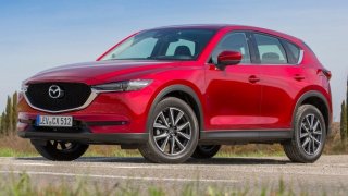 Mazda dává zadarmo pohon 4x4 k SUV CX-5. Balík výhod zahrnuje i inovativní motor Skyactiv-X