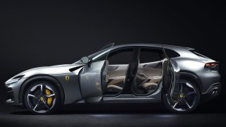 Ferrari překročilo Rubikon. Představilo své první SUV v historii, má sebevražedné dveře