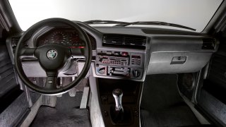 Interiér BMW M3 první generace