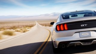 Test Ford Mustang GT 5.0: Filmová superstar