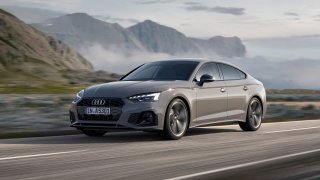 Zánovní luxus pro bohaté řidiče? Audi A5 Sportback a pět konkurentů včetně Maserati