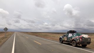 Nečekaně kvalitní silnice po cestě Peru - Bolívie 