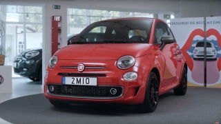 Fiat slaví 2 000 000 pětistovek. Z malé stylovky je klasika