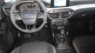 Ford Focus interier  1