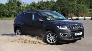 Test kompaktního SUV Jeep Compass: Američan prošel evropskou transformací. Pro někoho deformací