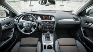 Audi A4 Allroad 2.0 TDI CR interiér 5