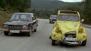Citroën 2CV6 ve filmu s Jamesem Bondem