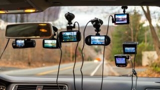 Používání palubních kamer v autě: V Portugalsku zakázáno, v řadě zemí riziko, na Ukrajině nutná věc