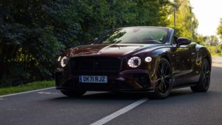 Exkluzivní test Bentley Continental GTC S V8: Z „kopačky“ gentleman