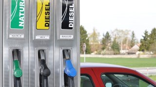 Benzin místo nafty: Co se stane a co dělat, když natankujete špatné palivo?