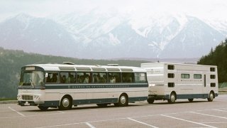 Československé cestování autobusem v 70. letech: „Jednou studentskou na Florenc, pane Navrátile“