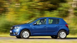 Dacia se vrací k LPG. Na levné palivo už kromě Dusteru jezdí i Logan a Sandero