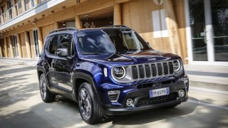 Plug-in hybridní Jeep Renegade bude vyrábět továrna Melfi