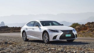 Lexus LS dostane silnější verzi hybridního pohonu
