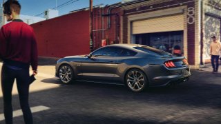 Ford Mustang bude ve městě díky nové funkci nenápa