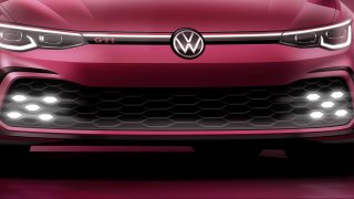 Legenda se vrací: Volkswagen Golf GTI pouze v automatu a představí se už v Ženevě