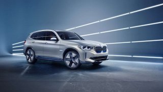 BMW rozšiřuje elektrickou mobilitu o nový Concept iX3