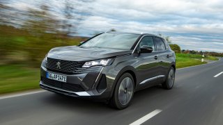 Peugeot na pár dní mění ceny svých vozů. Slevu až 185 tisíc si zapisují SUV